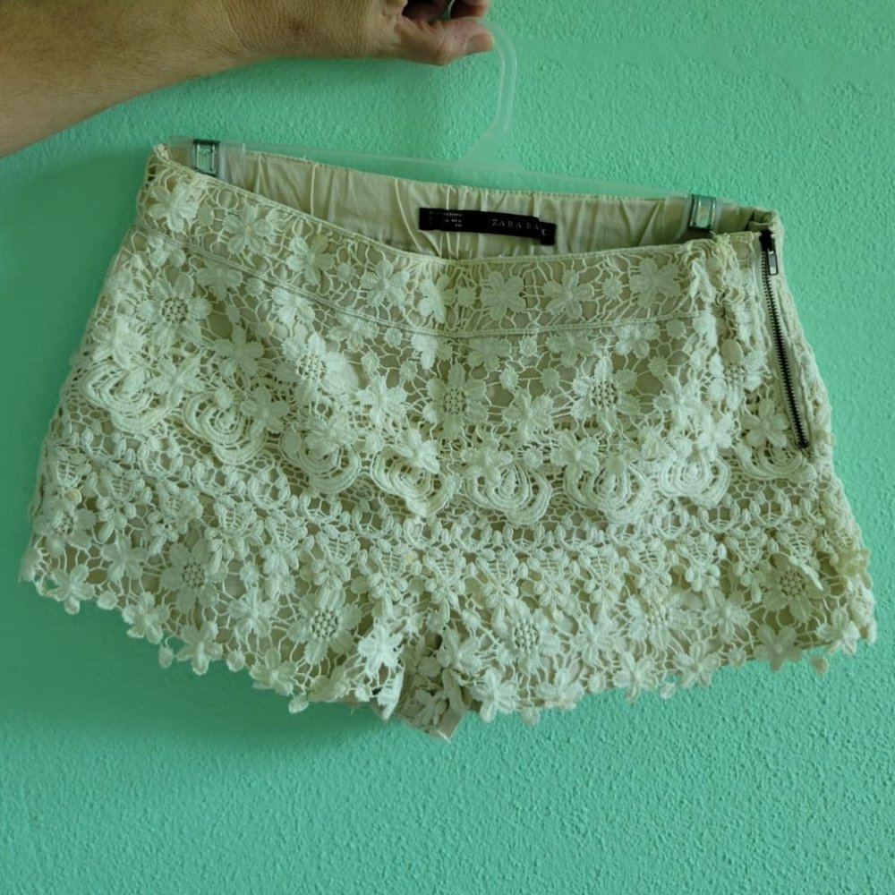 Zara lace shorts